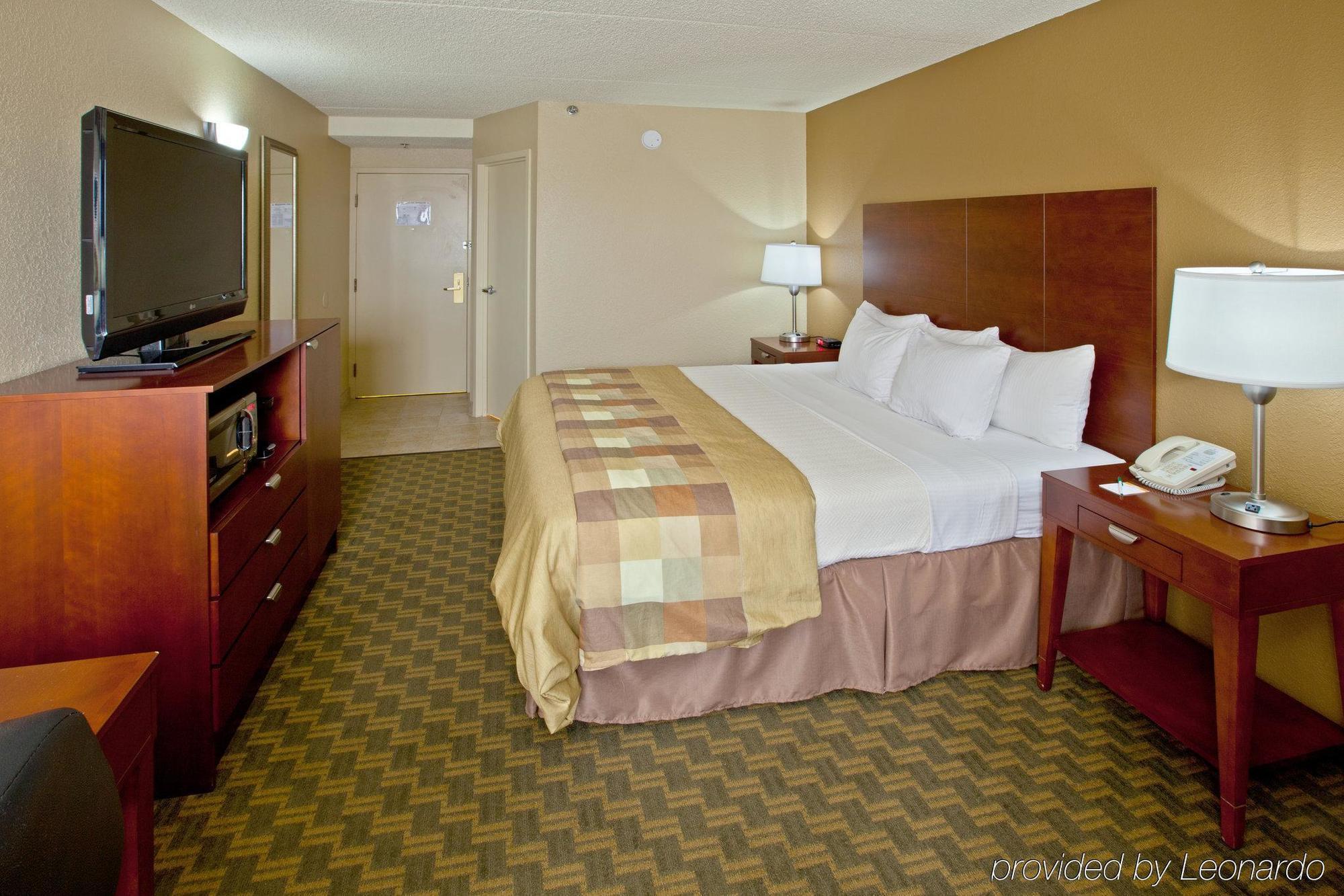 Holiday Inn Express Rochester - University Area By Ihg Exterior photo